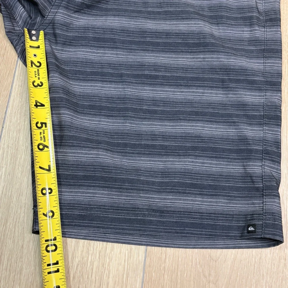 Quiksilver Y2K Amphibian Hybrid Board Shorts 34 Grey Striped Swim Walk Shorts